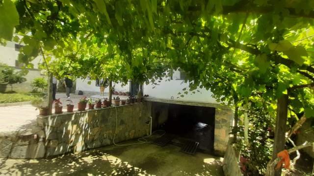 Tirane, jepet me qera shtepi 2+1+BLK Kati 1, 30.000 Leke