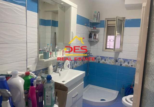 Elbasan, jepet me qera apartament Kati 4, 87 m² 22.000 Leke