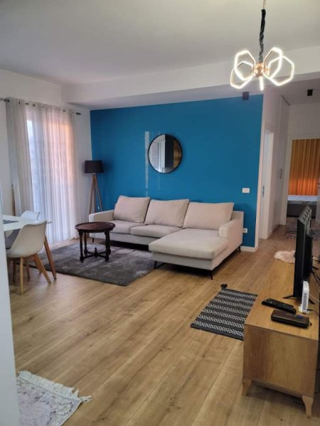 Tirane, jepet me qera apartament 2+1+BLK Kati 6, 89 m² 500 Euro (Brryli)