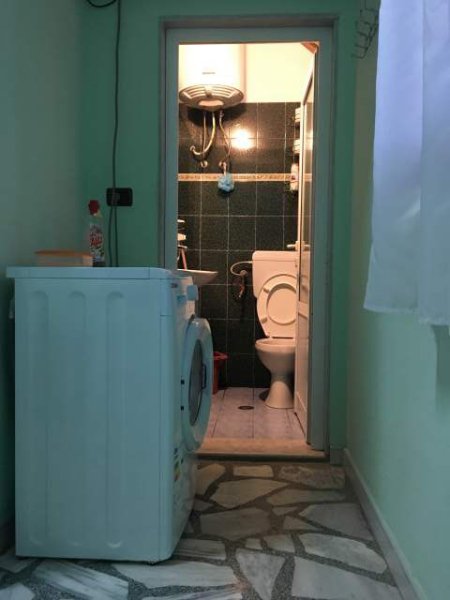 Jap me qera ambjent biznesi, 168 m² 3 kate - 300€/muaj -  Pogradec, I rent bussines premisess 168 m2 3 floor -300€ / month (Islam Dani street)