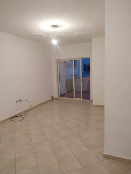 Tirane, jepet me qera apartament 2+1+BLK Kati 5, 115 m² 30.000 Leke (yzberisht)