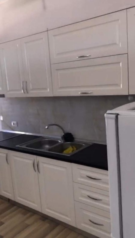 Tirane, jepet me qera apartament 2+1+BLK Kati 4, 90 m² 350 Euro (dibres)