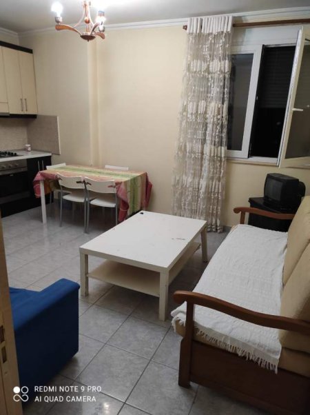 Tirane, jepet me qera apartament 1+1 Kati 5, 23.000 Leke (BESIM ALLA)