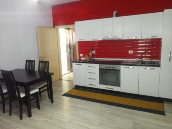 Tirane, jepet me qera apartament 2+1+BLK Kati 9, 65 m² 35.000 Leke