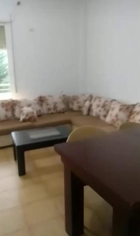 Tirane, jepet me qera apartament 2+1+BLK Kati 2, 93 m² 350 Euro (Liqeni thate)