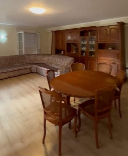 Tirane, jepet me qera zyre Kati 2, 118 m² 850 Euro (Bulevardi Bajram Curi)