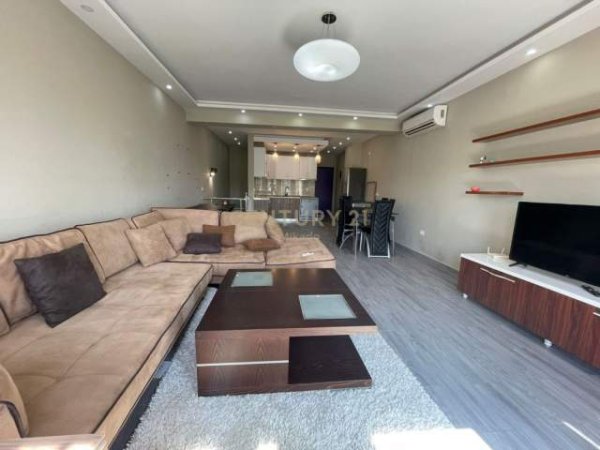 Tirane, jepet me qera apartament duplex 2+1 Kati 1, 113 m² 600 Euro (Kodra e Diellit)