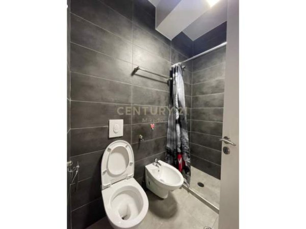 Tirane, jepet me qera apartament duplex 2+1 Kati 1, 113 m² 600 Euro (Kodra e Diellit)
