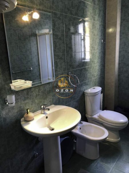 Tirane, jepet me qera apartament 2+1+BLK Kati 3, 72 m² 400 Euro (Brryli)