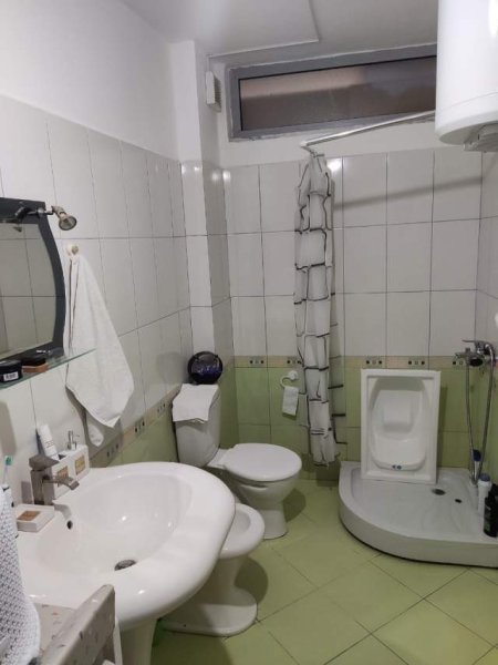 Tirane, jepet me qera apartament 2+1+BLK Kati 1, 94 m² 30.000 Leke (rruga thesarit)