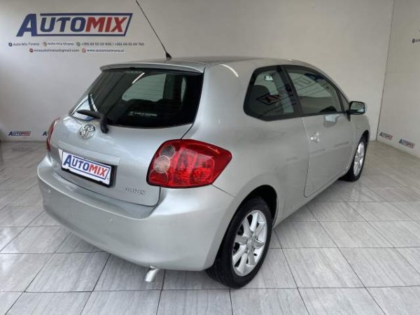 Tirane, shes makine Toyota auris Viti 2007, 4.300 Euro