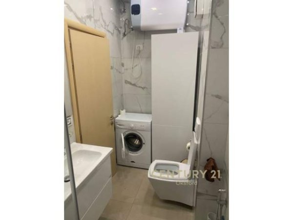 Tirane, jepet me qera apartament 1+1 Kati 5, 51 m² 400 Euro (Komuna e parisit)