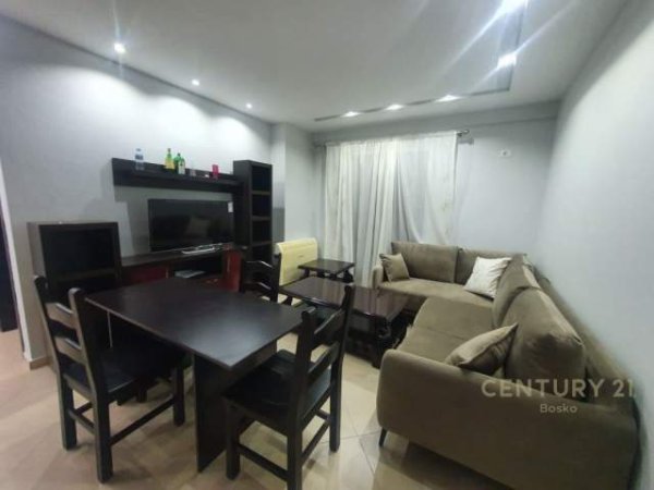 Tirane, jepet me qera apartament 2+1 Kati 2, 112 m² 500 Euro (Selvia)