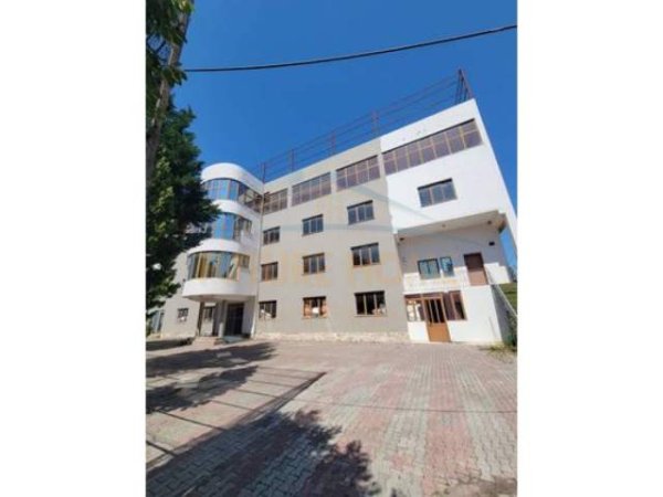 Tirane, shes ambjent biznesi Kati 1, 1.280 m² 1.200.000 Euro (Autostrada Tirane-Durres)