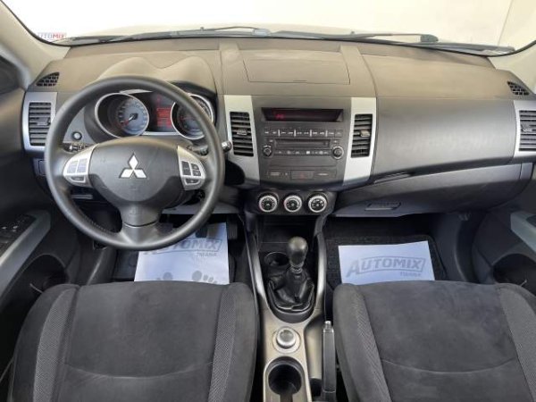 Tirane, shes xhip Mitsubishi outlander Viti 2007, 6.700 Euro