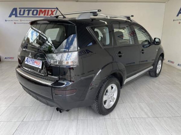 Tirane, shes xhip Mitsubishi outlander Viti 2007, 6.700 Euro