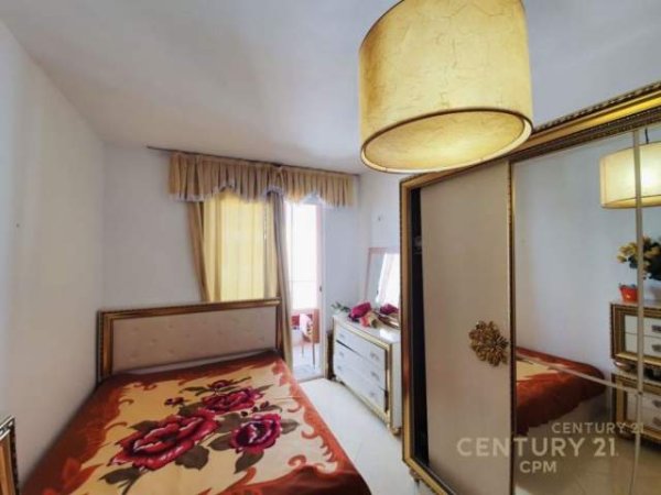 Tirane, jepet me qera apartament 2+1 Kati 8, 105 m² 350 Euro (Astiri)