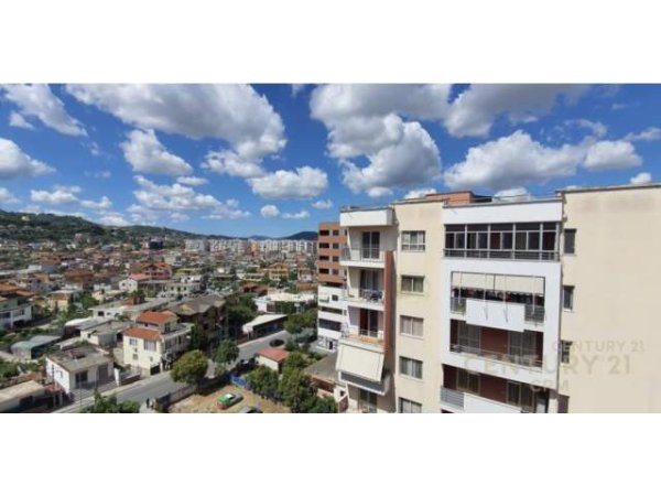 Tirane, jepet me qera apartament 2+1+A+BLK Kati 8, 105 m² 320 Euro (3 Deshmoret)