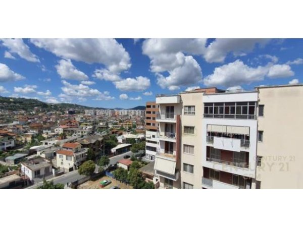 Tirane, jepet me qera apartament 2+1 Kati 8, 105 m² 350 Euro (Astiri)