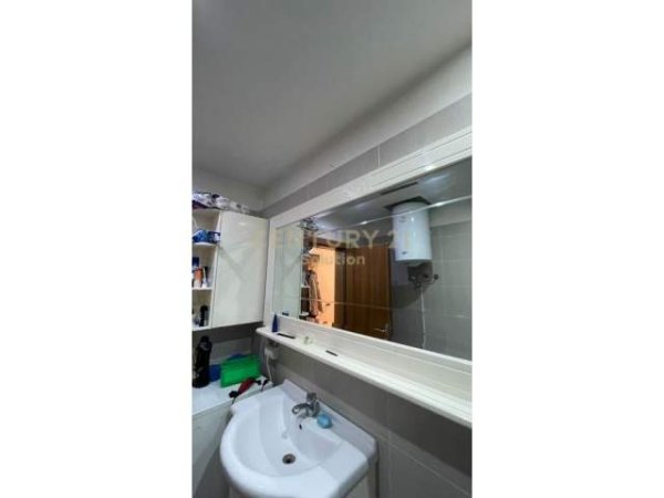 Tirane, jepet me qera apartament 1+1 Kati 9, 74 m² 350 Euro (Komuna e parisit)
