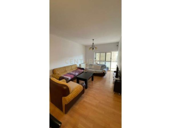 Tirane, jepet me qera apartament 1+1 Kati 9, 74 m² 350 Euro (Komuna e parisit)