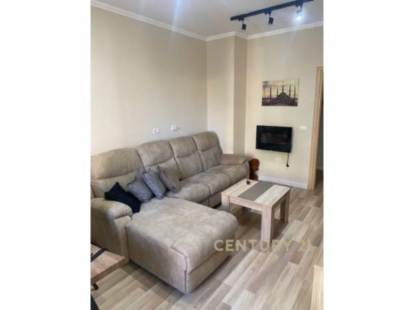 Tirane, jepet me qera apartament 1+1 Kati 5, 51 m² 400 Euro (Komuna e parisit)