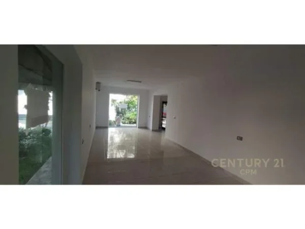 Tirane, jepet me qera ambjent biznesi Kati 0, 115 m² 350 Euro (Ali Demi)