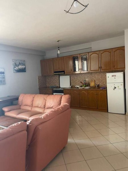 Tirane, jepet me qera apartament 1+1+BLK Kati 8, 70 m² 35.000 Leke (Adresa : rr Siri Kodra  pa vajtur  tek dispanceri)