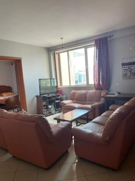 Tirane, jepet me qera apartament 1+1+BLK Kati 8, 70 m² 35.000 Leke (Adresa : rr Siri Kodra  pa vajtur  tek dispanceri)