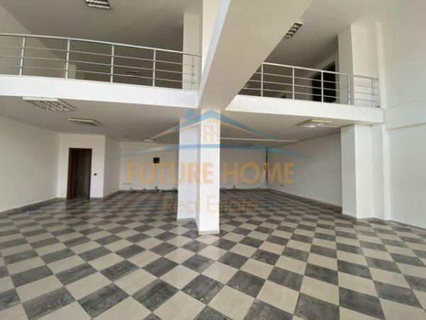 Durres, jepet me qera ambjent biznesi Kati 0, 311 m² 1.600 Euro (Vollga)