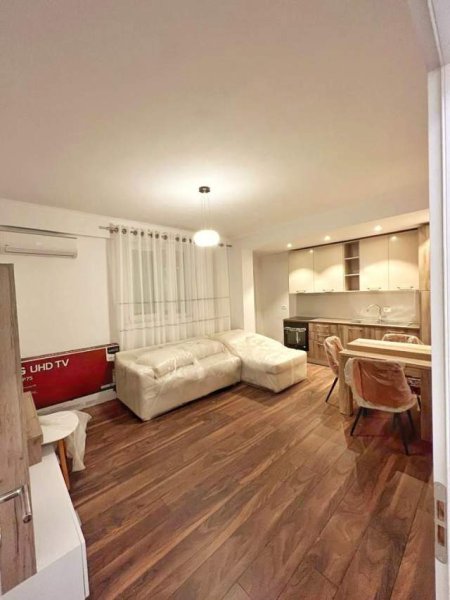 Tirane, jepet me qera apartament 2+1+BLK Kati 6, 600 Euro (Rruga Dritan Hoxha)
