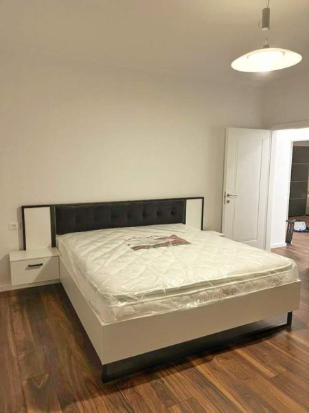 Tirane, jepet me qera apartament 2+1+BLK Kati 6, 600 Euro (Rruga Dritan Hoxha)