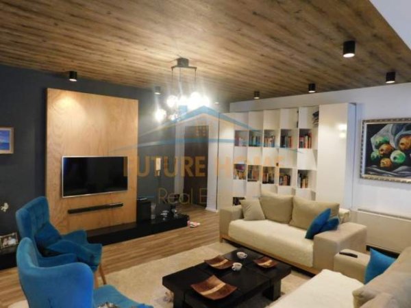 Durres, shitet apartament duplex Dublex Kati 4, 224 m² 170.000 Euro (Kopshti Sotir Noka)