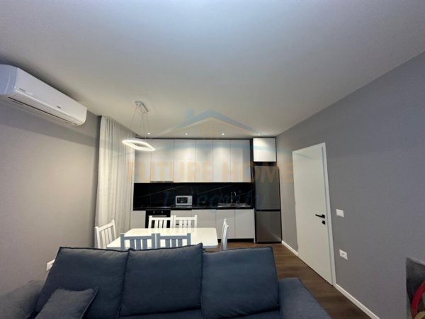 Qera, Apartament 2+1+2, Vasil Shanto 700 €