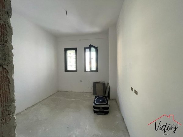 Apartament 2+1+2 ne Shitje tek Square 21.