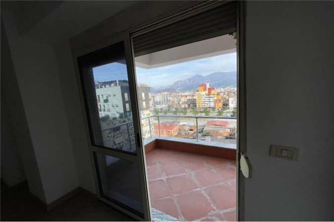 SHESIM APARTAMENT 1+1 UNAZA E VOGEL!