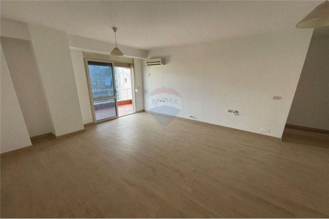 SHESIM APARTAMENT 1+1 UNAZA E VOGEL!