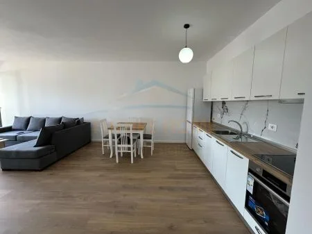 Qera, Apartament 2+1+2, Don Bosko. 700 euro UNA39075