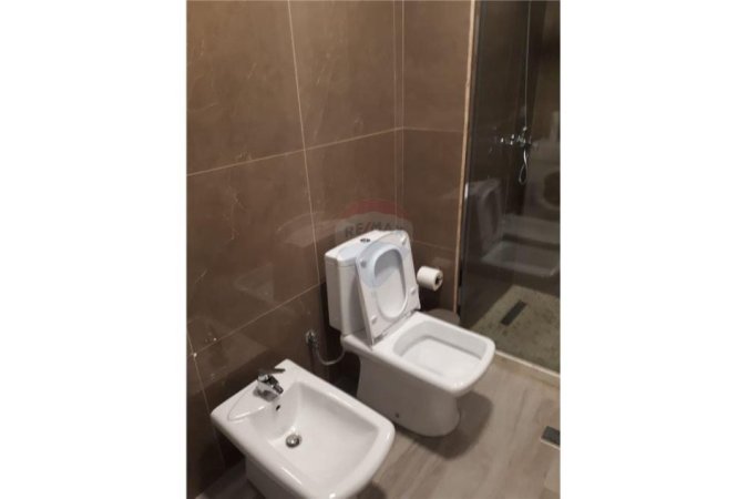 Apartament - Me Qira - Brryli - Materniteti i Ri, Shqipëri
APARTAMENT 1+1 ME QIRA TE BRRYLI