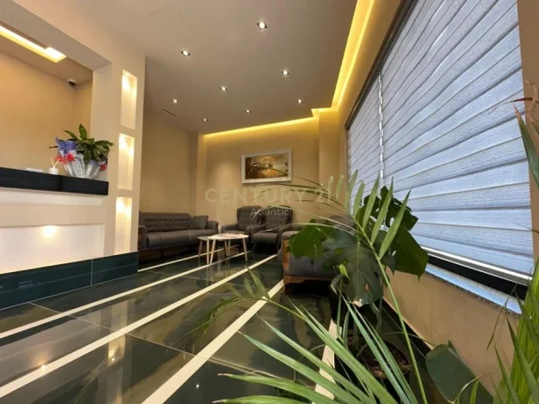 SHESIM HOTEL +1200m2 TOKE TRUALL NE MALIN E ROBIT