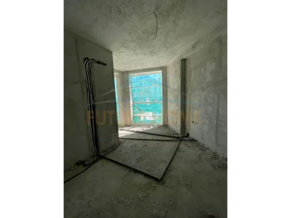Shitet, Apartament 2+1, Ferit Xhajko, Tirane