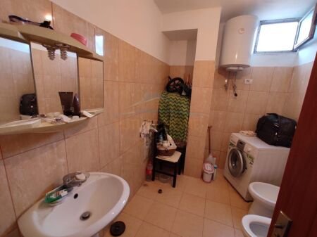 Apartament 3+1+2 për Shitje në Rrugën e Dajtit, Tiranë. AREA39097