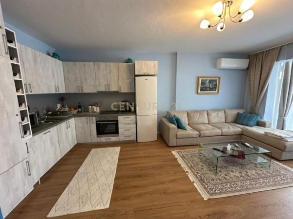 Apartament 1+1 për Qira në Rrugën e Kavajës