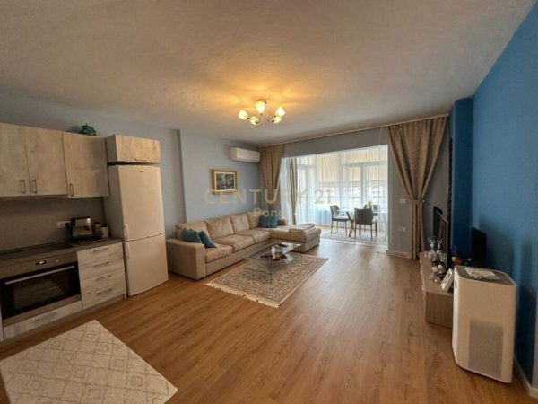 Apartament 1+1 për Qira në Rrugën e Kavajës