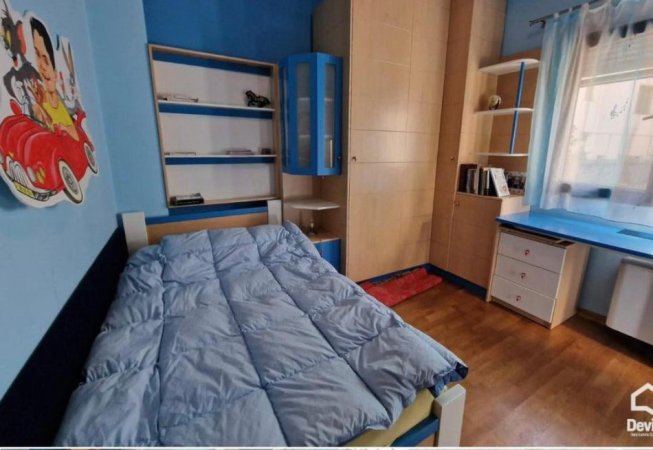 Shitet apartament 2+1+2 tualete(secila me dritare)+ Bllk