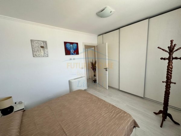 Shitet, Apartament 2+1+2, Liqeni i Thate, Tirane
Cmimi 229,000euro