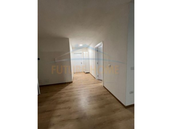 Qera, Apartament 2+1+2, Ish Fusha e Aviacionit, Tiranë
Cmimi 600euro