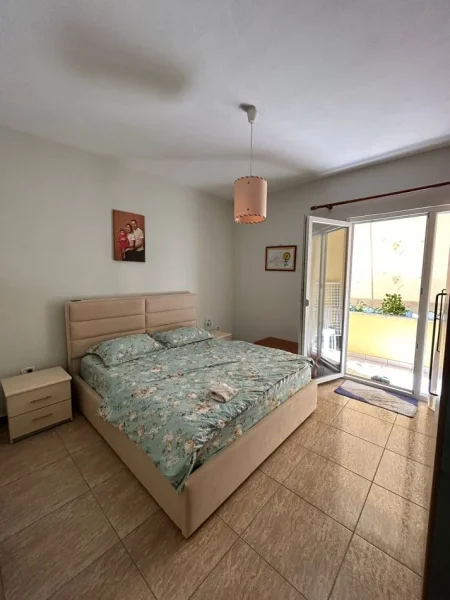 Ekskluzive!
Shitet apartament 3+1+2 te rruga e Elbasanit prane terminalit.