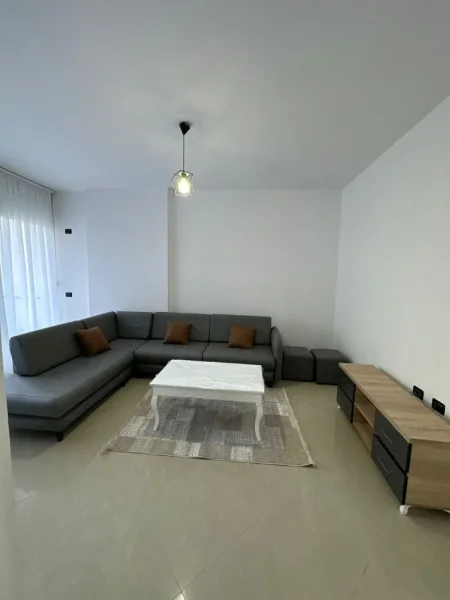 Apartament 2+1 +2 Per Qira Ne Astir