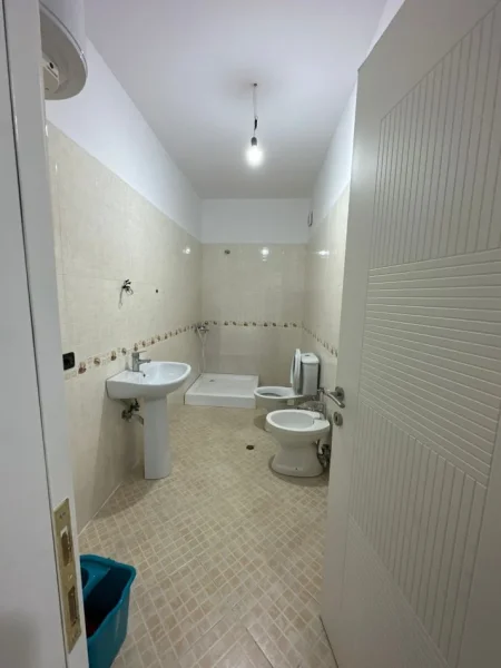 Apartament 2+1 +2 Per Qira Ne Astir